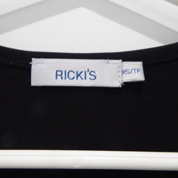 Women Ruffle Top - Picture 3 of 5